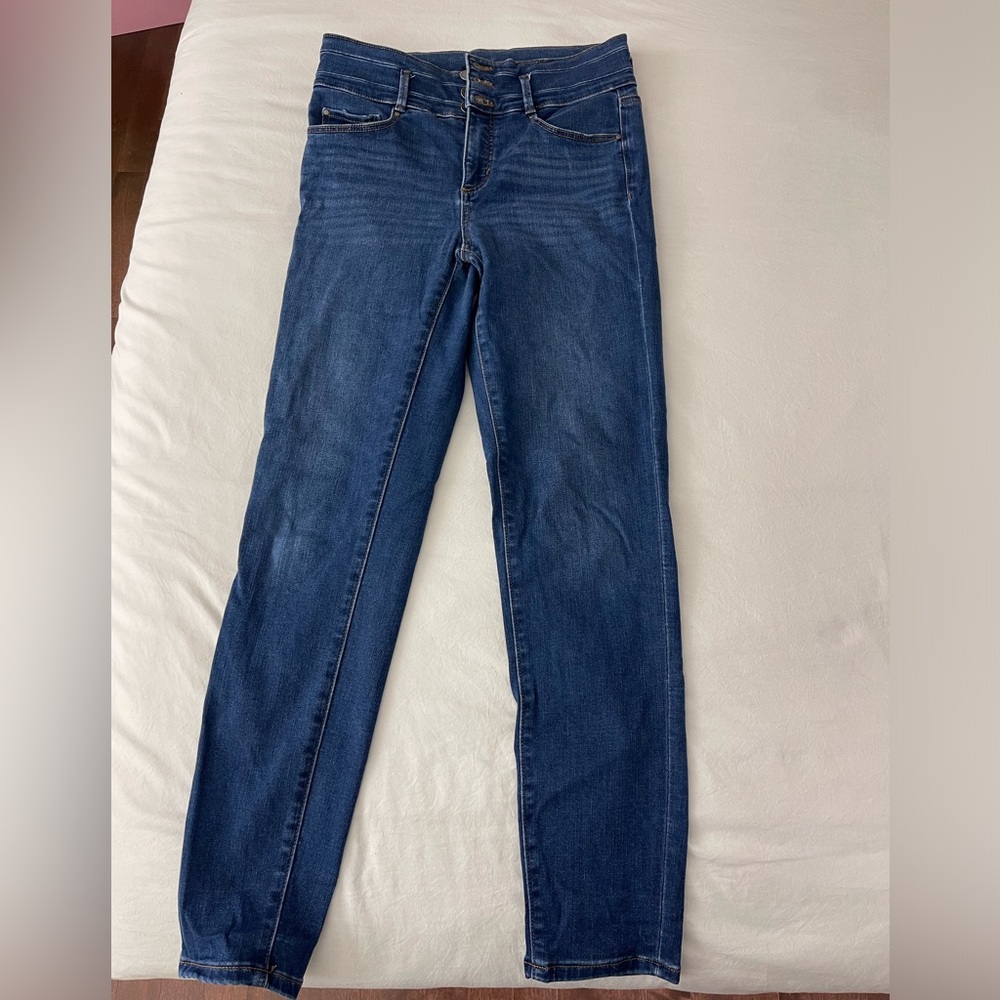 Ann Taylor jeans with 3 button details